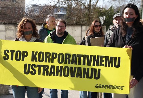 Slovenija, Ljubljana, 06.03.2026,ovinarska konferenca o dveh SLAPP-tožbah