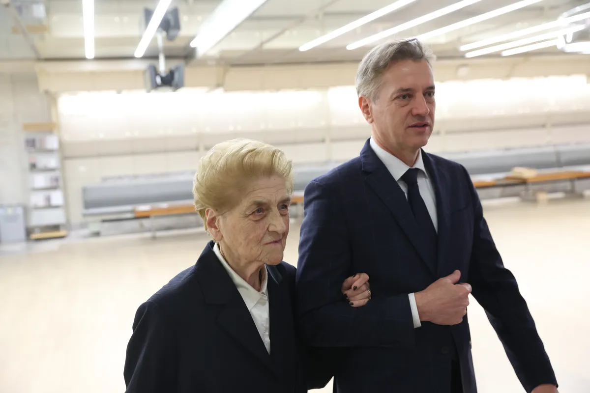 Premier Golob ob dnevu žena: "Skupnost je lahko varna le takrat, ko je solidarna"