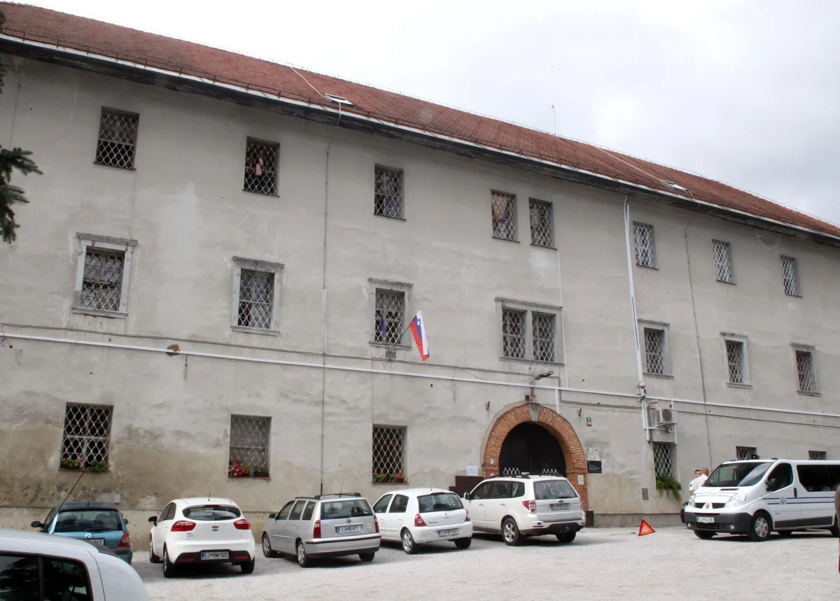 Varuhinja opozorila na zaporsko problematiko: posebej skrb vzbujajoče v ženskem zaporu na Igu