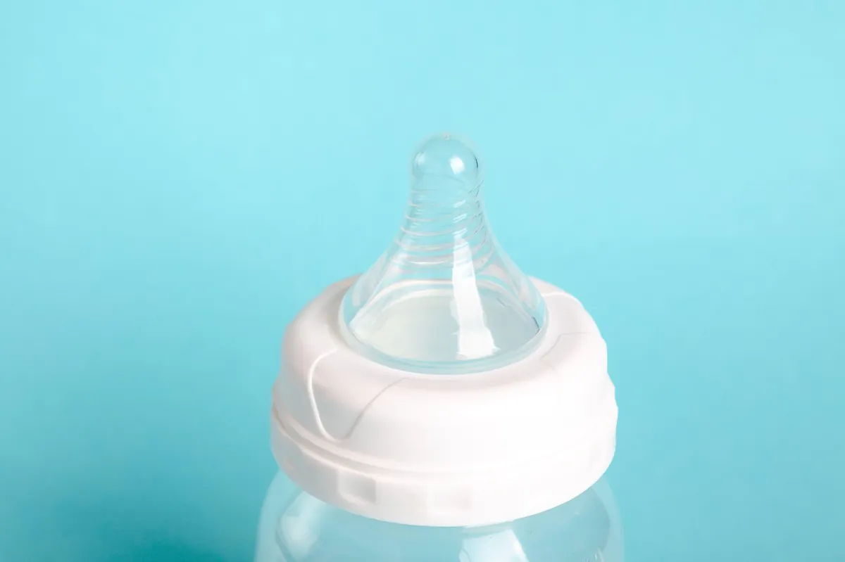 Zdravstveni inšpektorat s spletne tržnice Shein umaknil cucelj za hranjenje