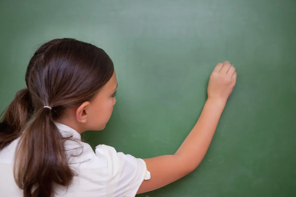 Video iz razreda obnorel splet: bi znali rešiti to preprosto nalogo?