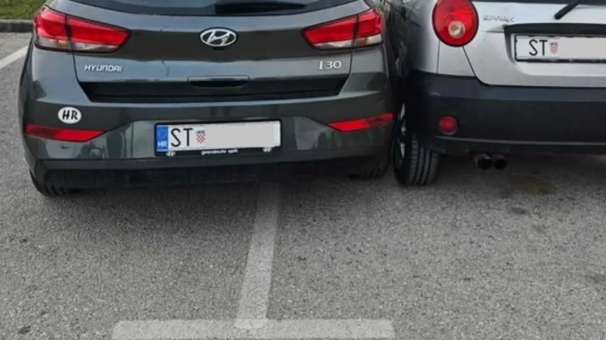 Prizor s splitskega parkirišča izzval burne reakcije. "Vse gume bi mu preluknjala."