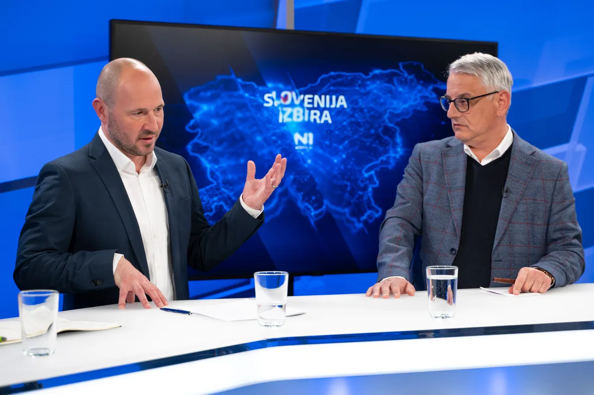 NSi in SD v volilnem letu od fizičnih oseb prejeli vsaka po skoraj 500.000 evrov