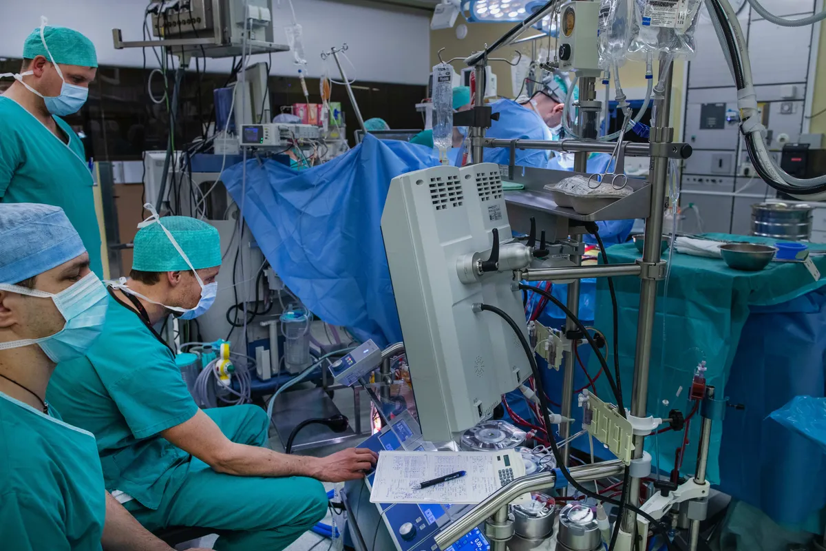 V UKC Ljubljana v enem dnevu uspešno izvedli dve transplantaciji pljuč