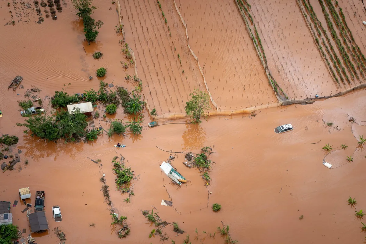 Na Havajih zaradi nevarnosti poplav evakuirali več kot 5.000 ljudi