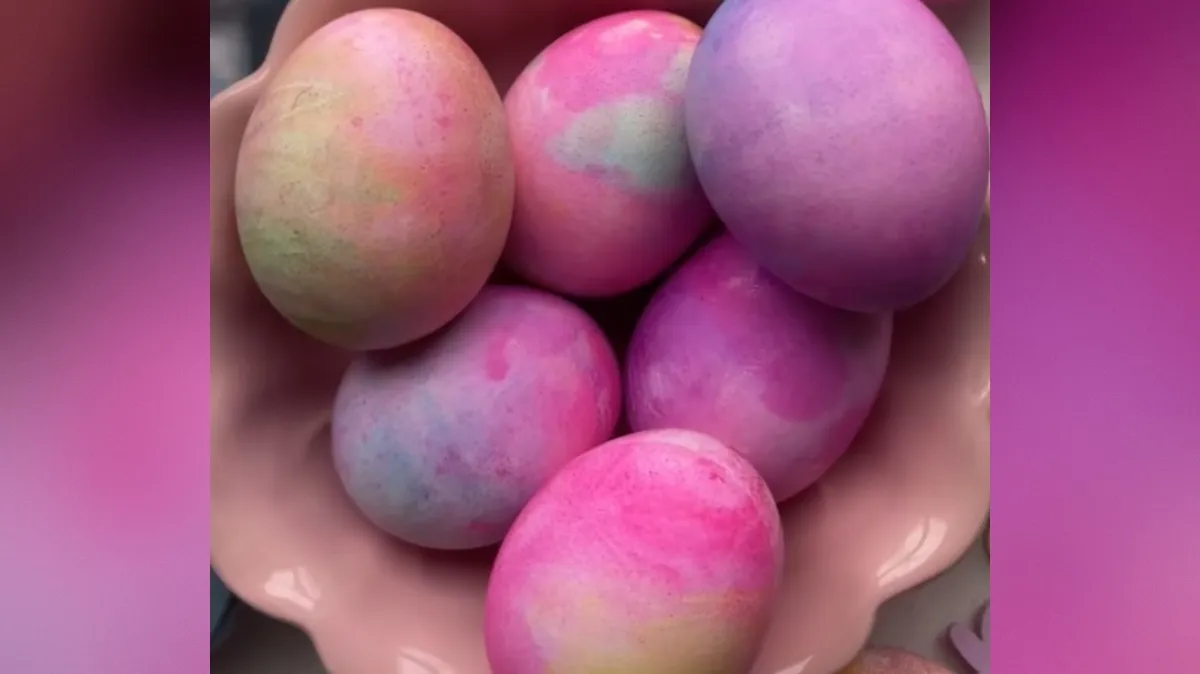 Preprost in naraven trik za edinstvene velikonočne pirhe