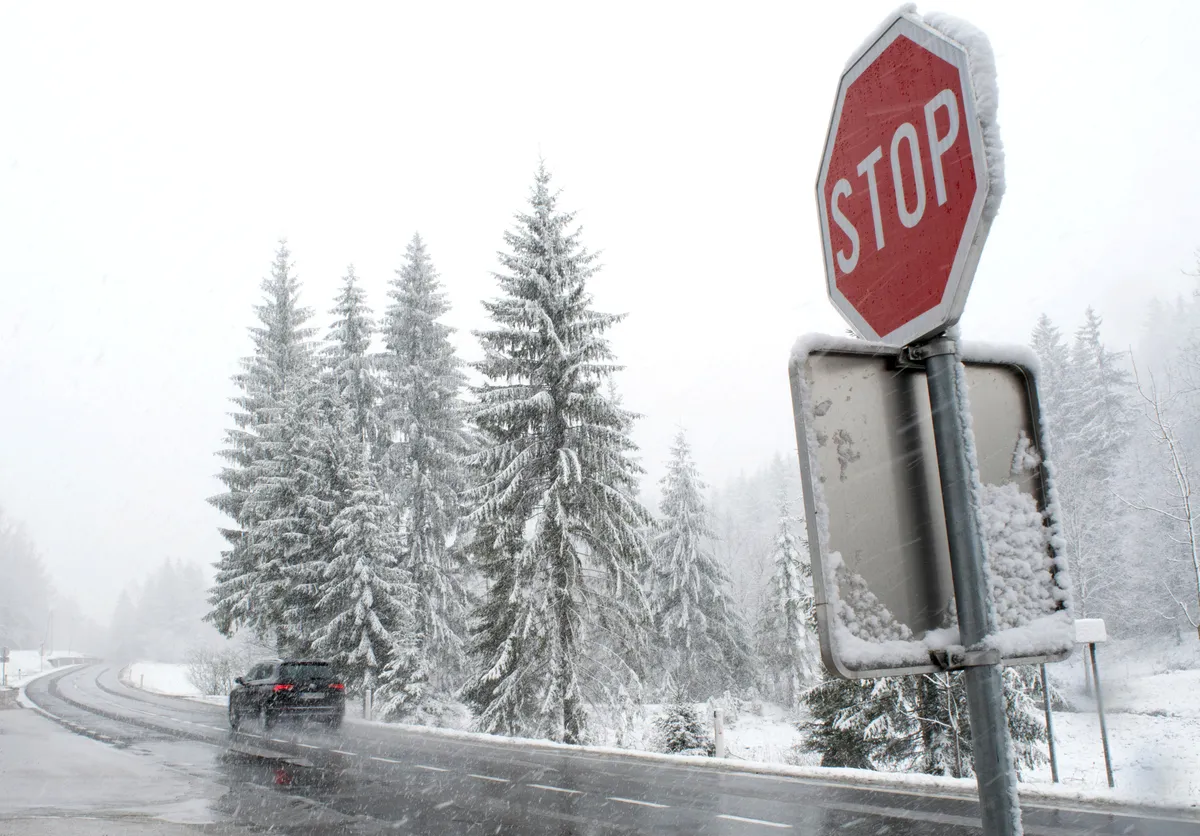 Izrazit vremenski preobrat: v četrtek zjutraj v precejšnjem delu Slovenije zimske razmere