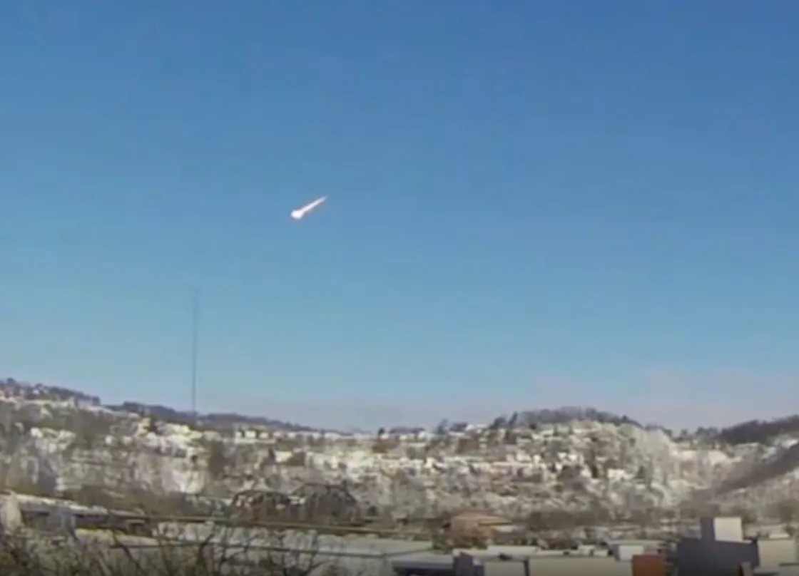 Meteorit spet udaril v hišo. Zakaj je v zadnjem času pojav tako pogost?