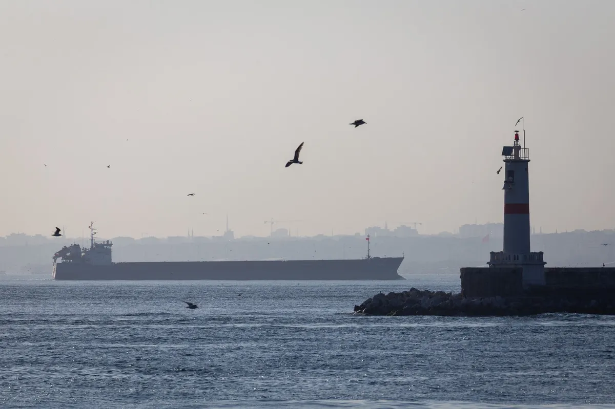 V Črnem morju napadli turški tanker z rusko nafto