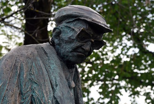 Boris Pahor, kip, Tivoli