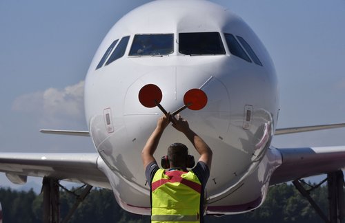 Letališče Jože Pučnik Brnik Ljubljana potniški terminal