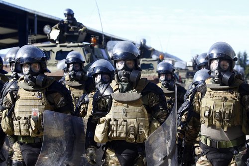 Vojaska vaja usposabljanje za nadzor mnozic