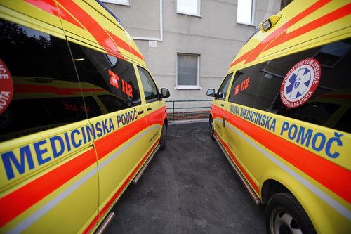 URGENTNI CENTER JESENICE BOLNISNICA RESEVALCI RESEVALNA VOZILA