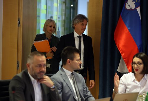 Redna Tedenska seja vlade