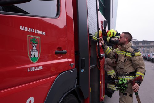 gasilci gasilno vozilo 112