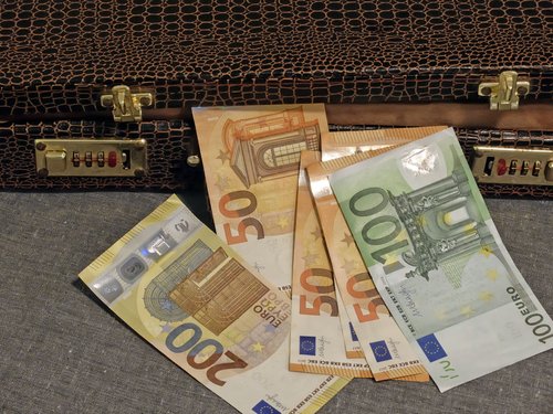 korupcija, denar, podkupnina