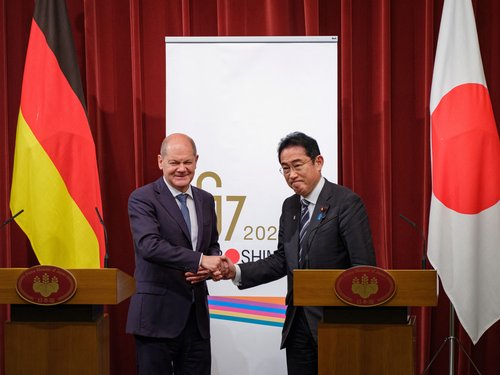 Olaf Scholz, Fumio Kishida