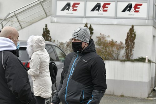 Stavka ae europe, tovarna sukancev