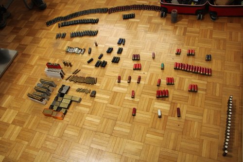 hišna preiskava, naboji