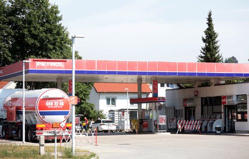 bencinski servis, črpalka, Petrol