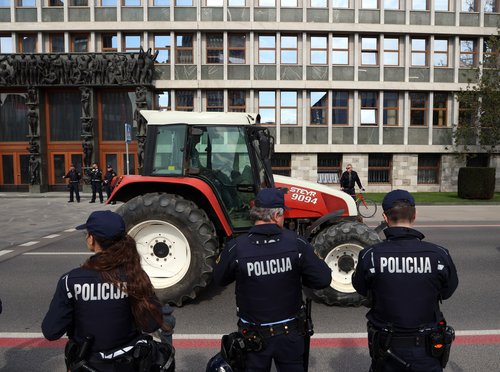 Opozorilni protest kmetov - policija