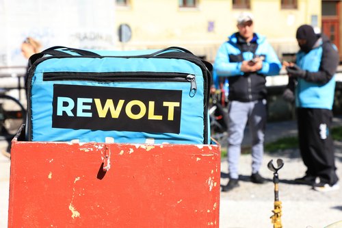 wolt, protest, dostavljavci