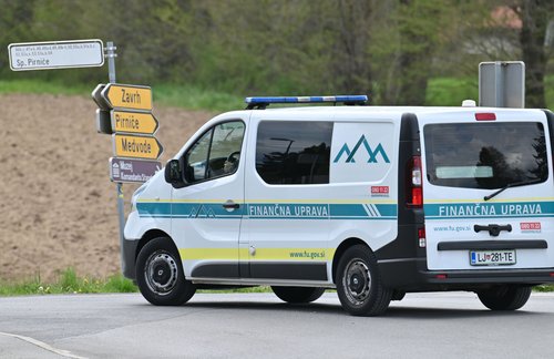 Zadeva Zavanik Pirnièe Finanèna uprava