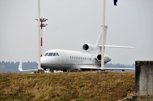 Vladno letalo Falcon