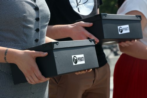 Novinarska konferenca Piratske stranke in Levice