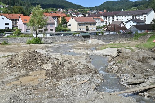 Reka Meža infrastruktura katastrofalne poplave