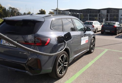 e polnilnica, električni avtomobili, letališče brnik