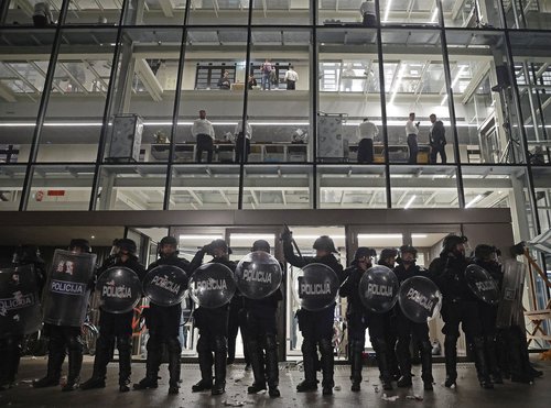 Rog, center rog, protest, otvoritev