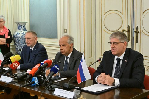 Ministri za notranje zadeve Slovenije, Italije in Hrvake