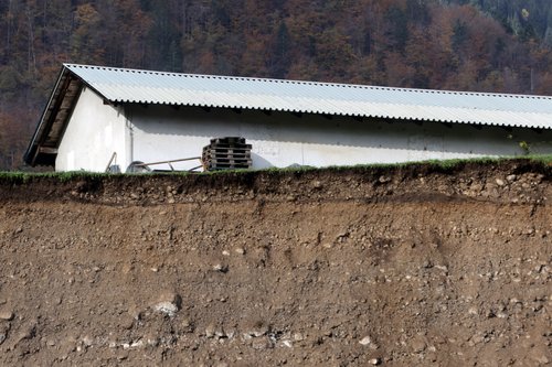 Plaz, Bohinjska Bela, vojašnica