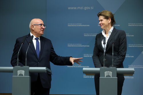 2TDK, EIB, posojilo, drugi tir