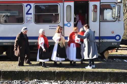 železnica, vlak, mursko središće, lendava