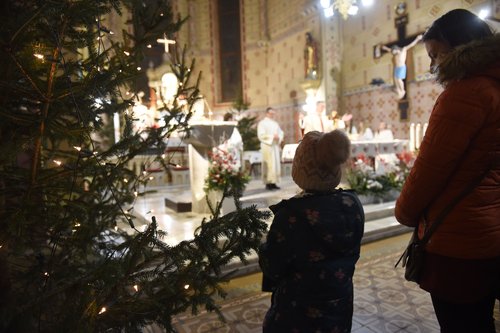 Praznično vzdušje božič ljudje jaslice