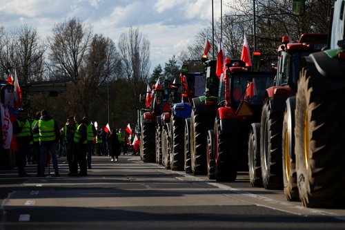 protest, traktorji, kmetje, poljska, nemčija