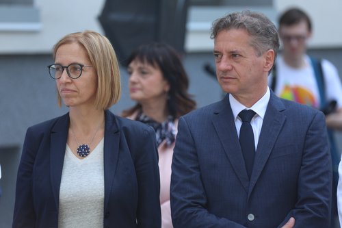 GOLOB, JUG, PREVOLNIK RUPEL, NEGOVALNA BOLNIŠNICA