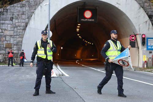 Predor Ljubelj, vaja, gasilci, policija, simbolična