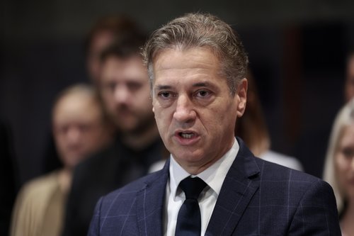 ROBERT GOLOB, IZJAVA, POSLANSKA SKUPINA