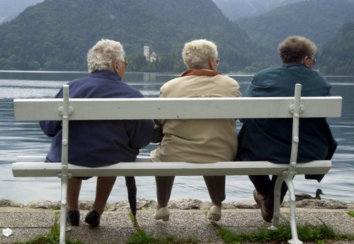 upokojenke, upokojenci, Bled