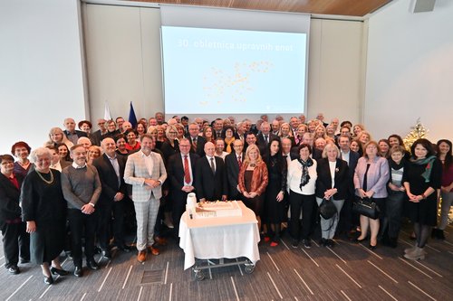 ministrstvo za javno upravo, upravne enote