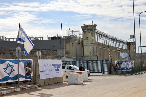 ofer, zahodni breg, izpustitev zapornikov, izpustitev palestincev, izmenjava talcev