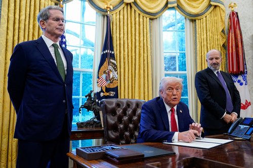 Scott Bessent in Donald Trump