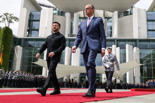 Friedrich Merz v Berlinu sprejel Volodimirja Zelenskega