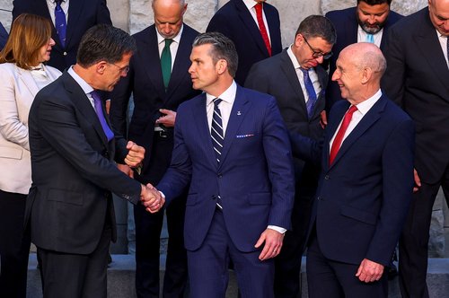 Mark Rutte, Pete Hegseth in John Healey