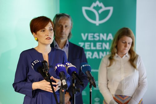 Podpis dogovora med Vesno in Levico