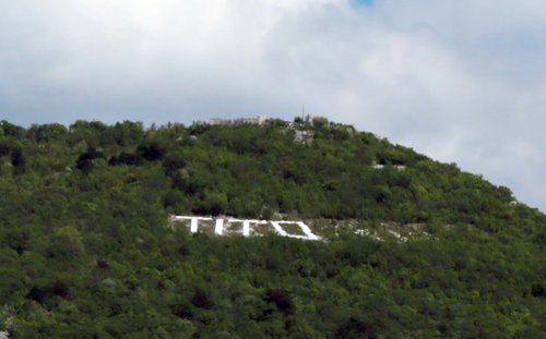 Napis Tito na Sabotinu