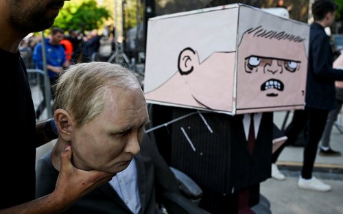 Po obisku Fica v Moskvi in srečanju s Putinom na Slovaškem potekajo protesti